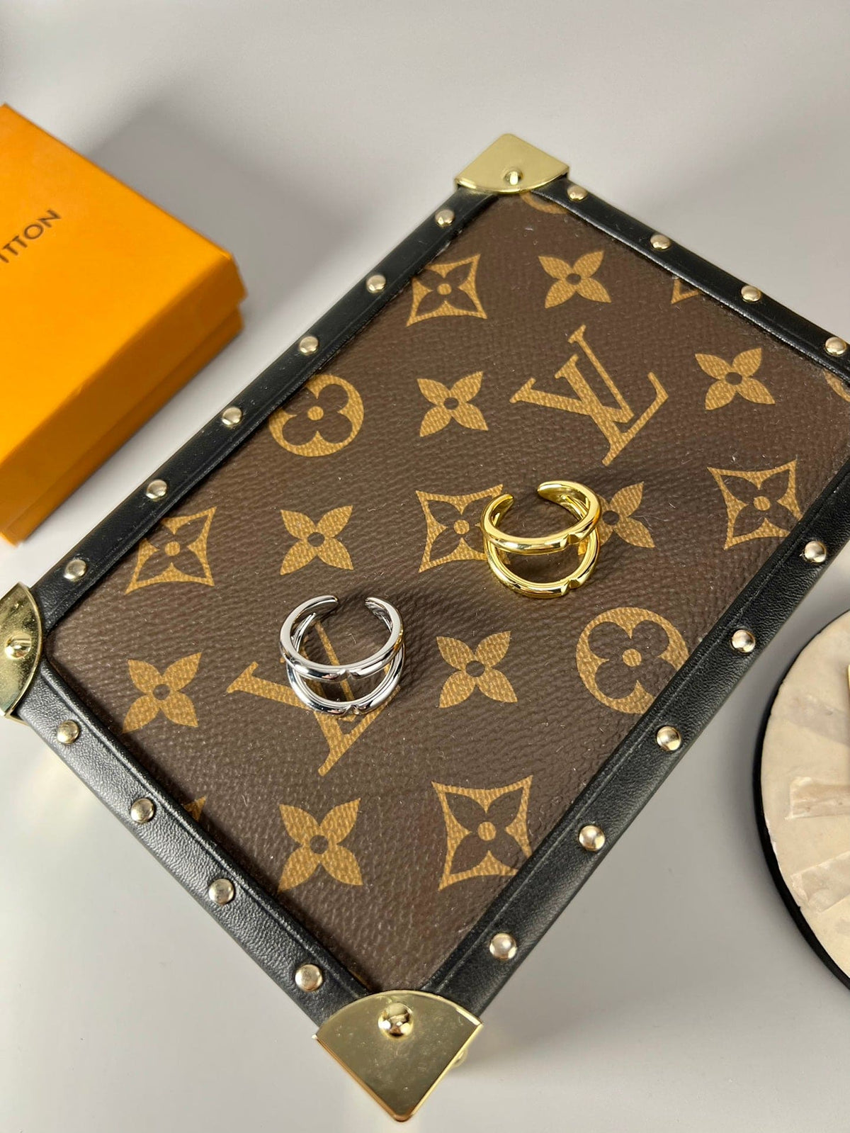 18K Louis Vuitton Volt Upside Down Ring
