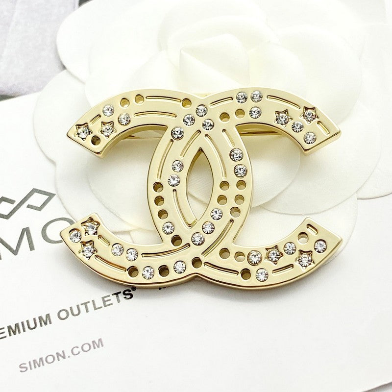 18K  Chanel 24A Diamond Gold Brooch