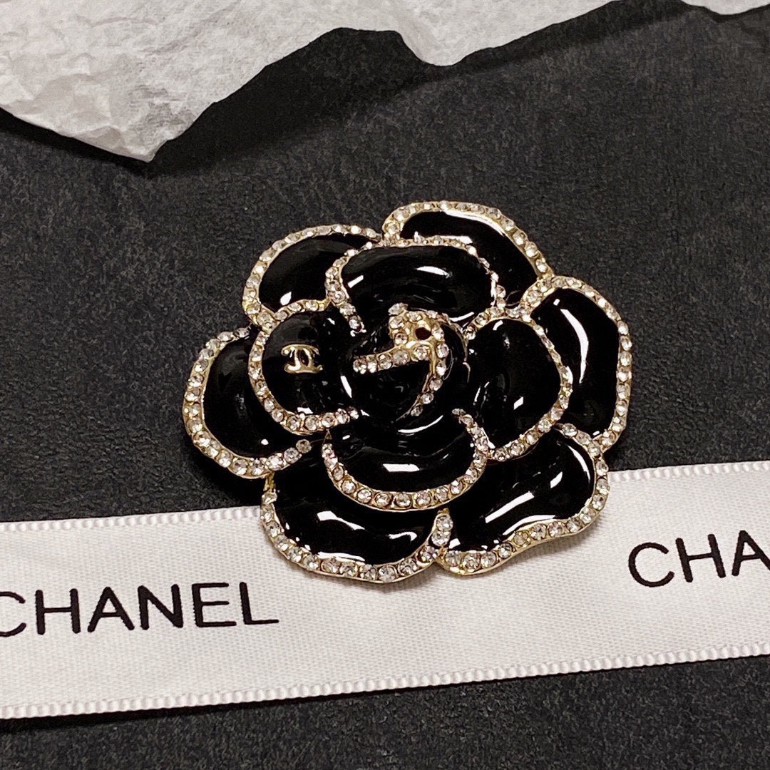 18K  Chanel Black Flower Brooch