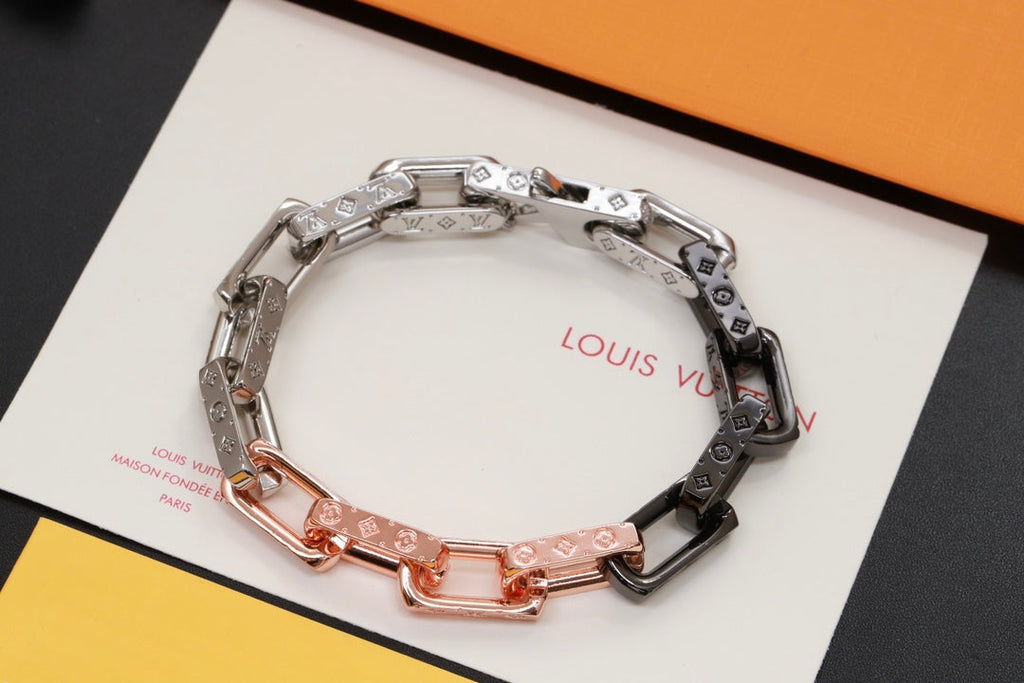 18K Louis Vuitton Monogram Chain Bracelet