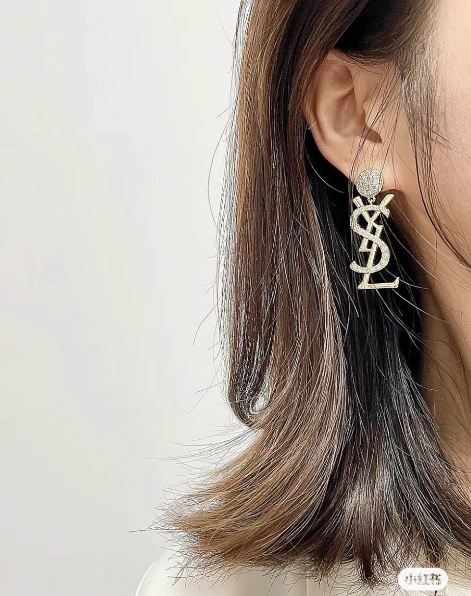 18K YSL Diamonds Earrings