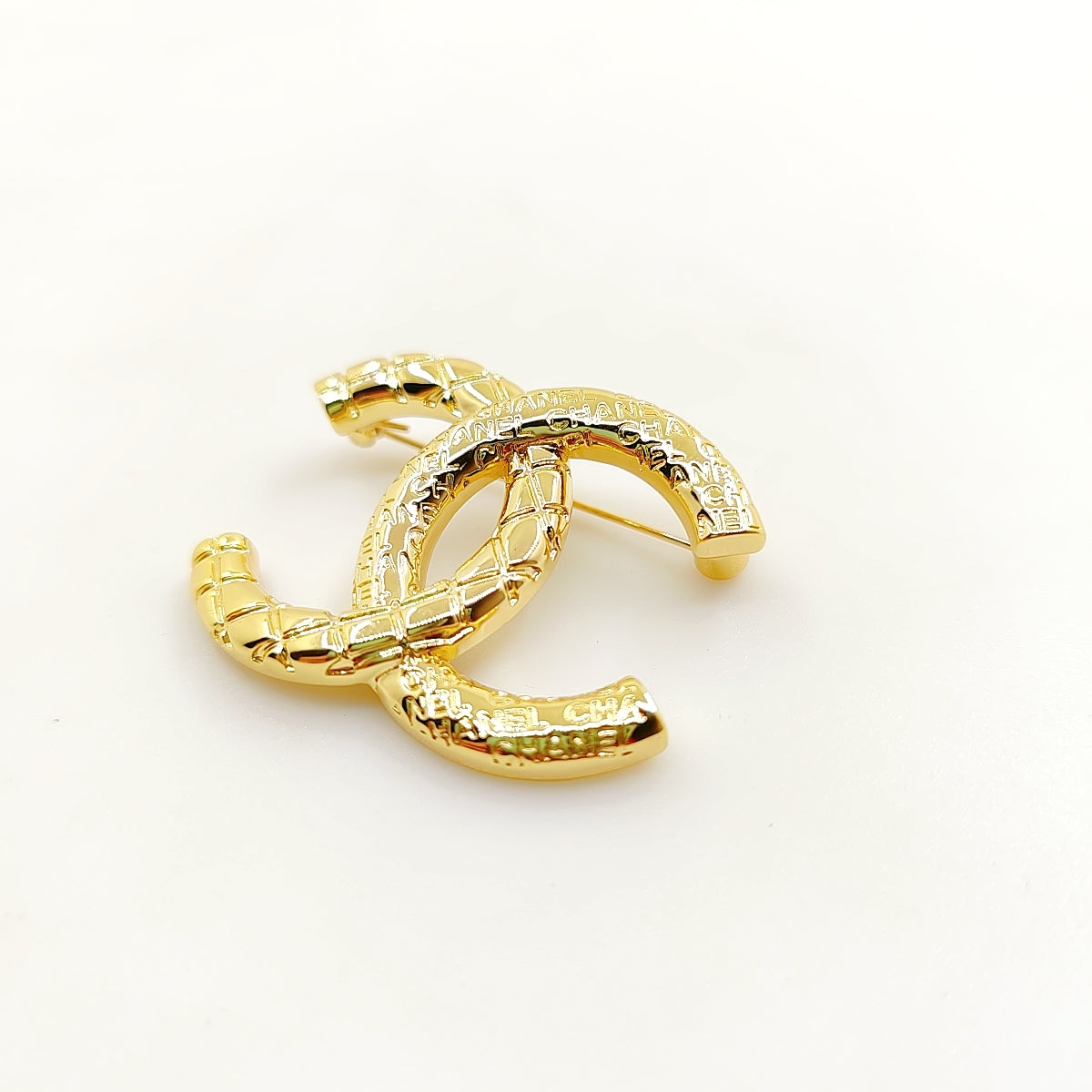 18K  Chanel 24S Brooch