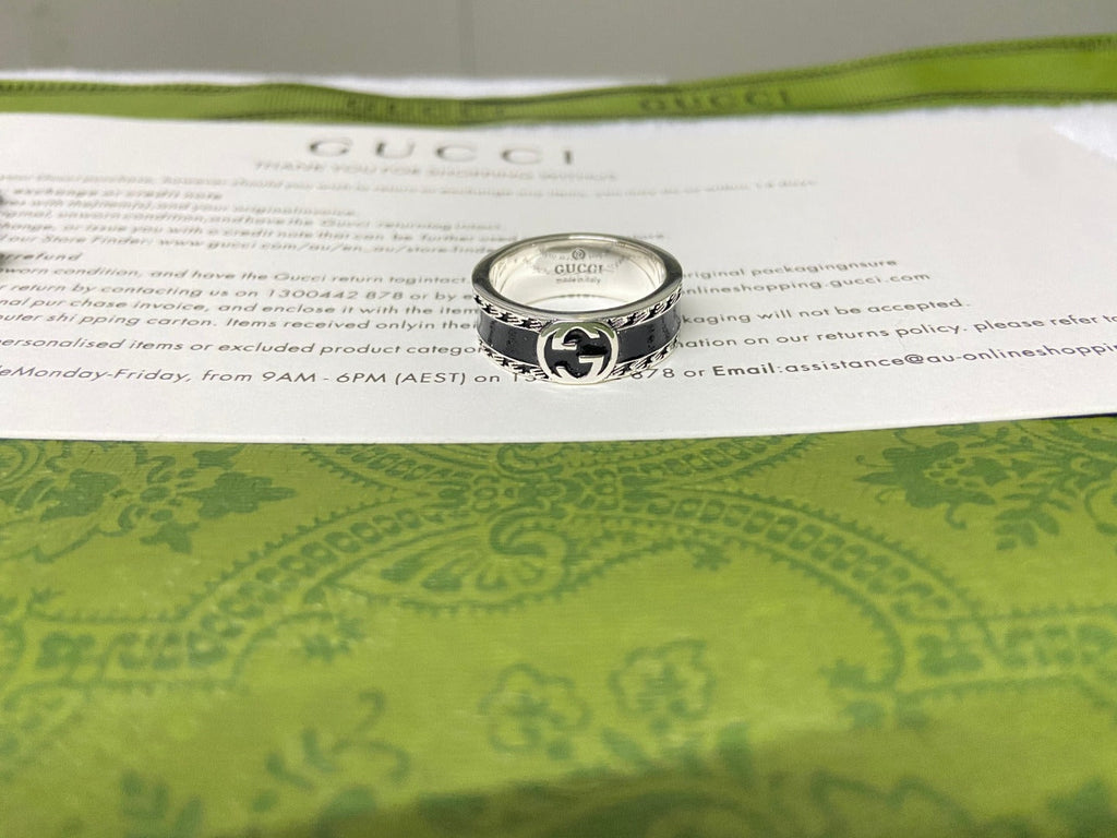 Double Gucci Interlocking Gucci Black Enamel Ring