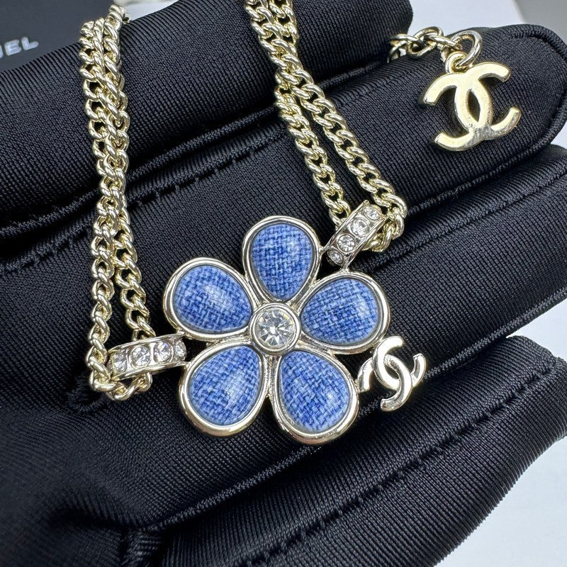 18K  Chanel 26C Blue Flower Diamond Bracelet
