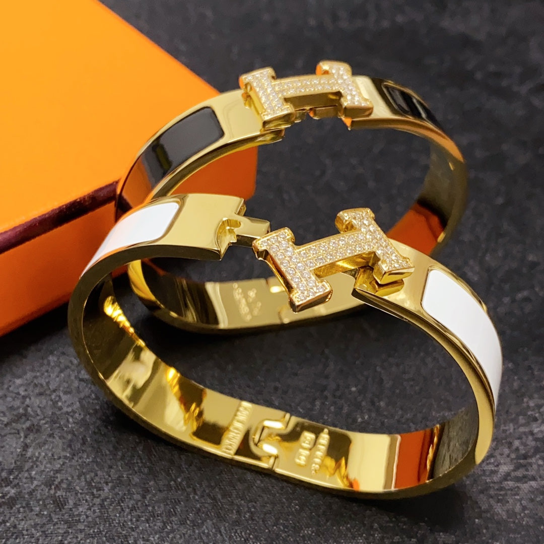18K Clic Hermes Diamond Bracelet