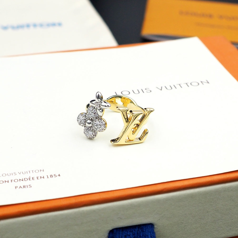 18K Louis Vuitton Gram Ring